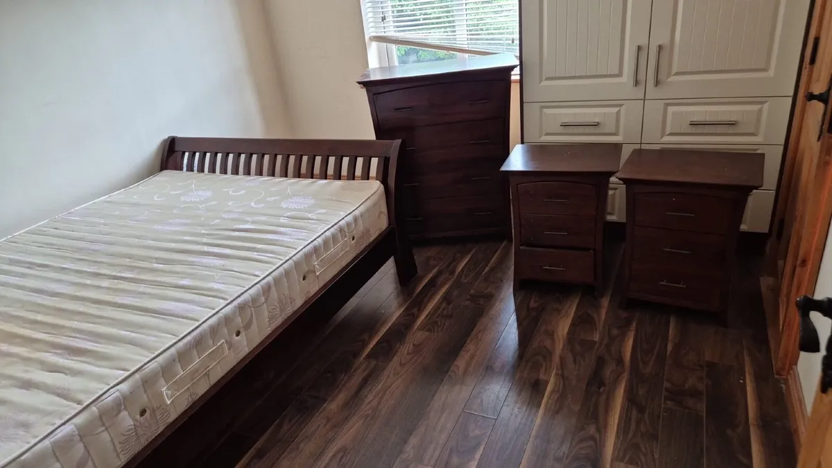House furniture to clear due to sale - Image 4