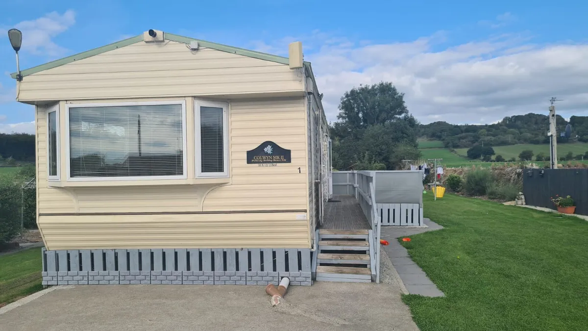 Mobile home - Image 1