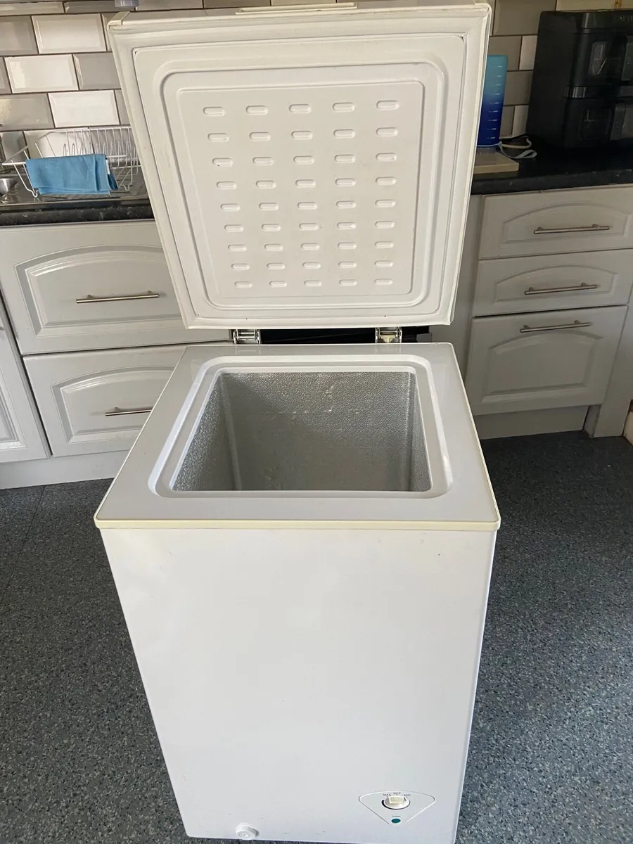 Chest freezer - Image 1