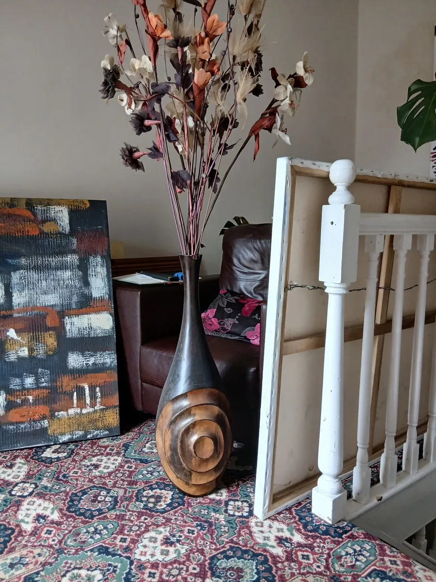 Large heavy hardwood african wooden vase 30 inch - Image 3