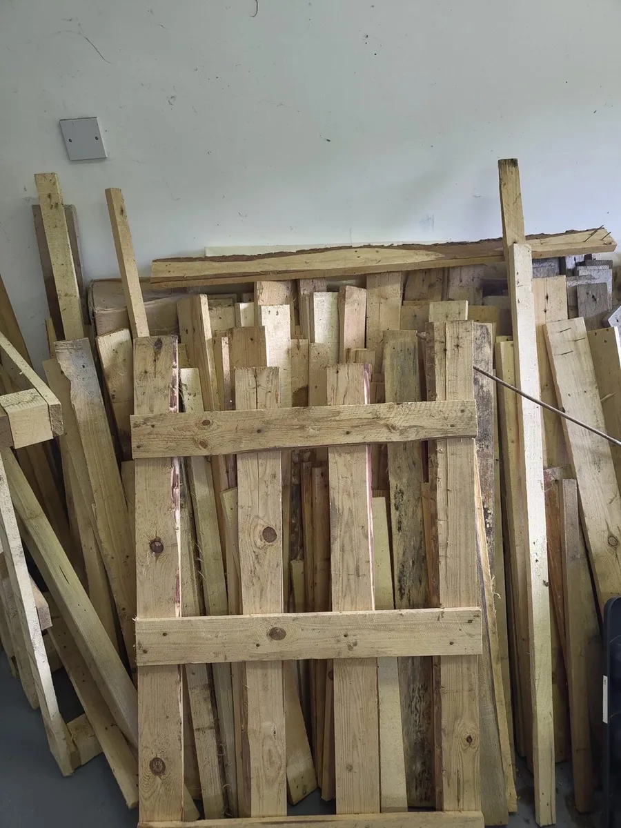 Free Pallet Wood - Image 1