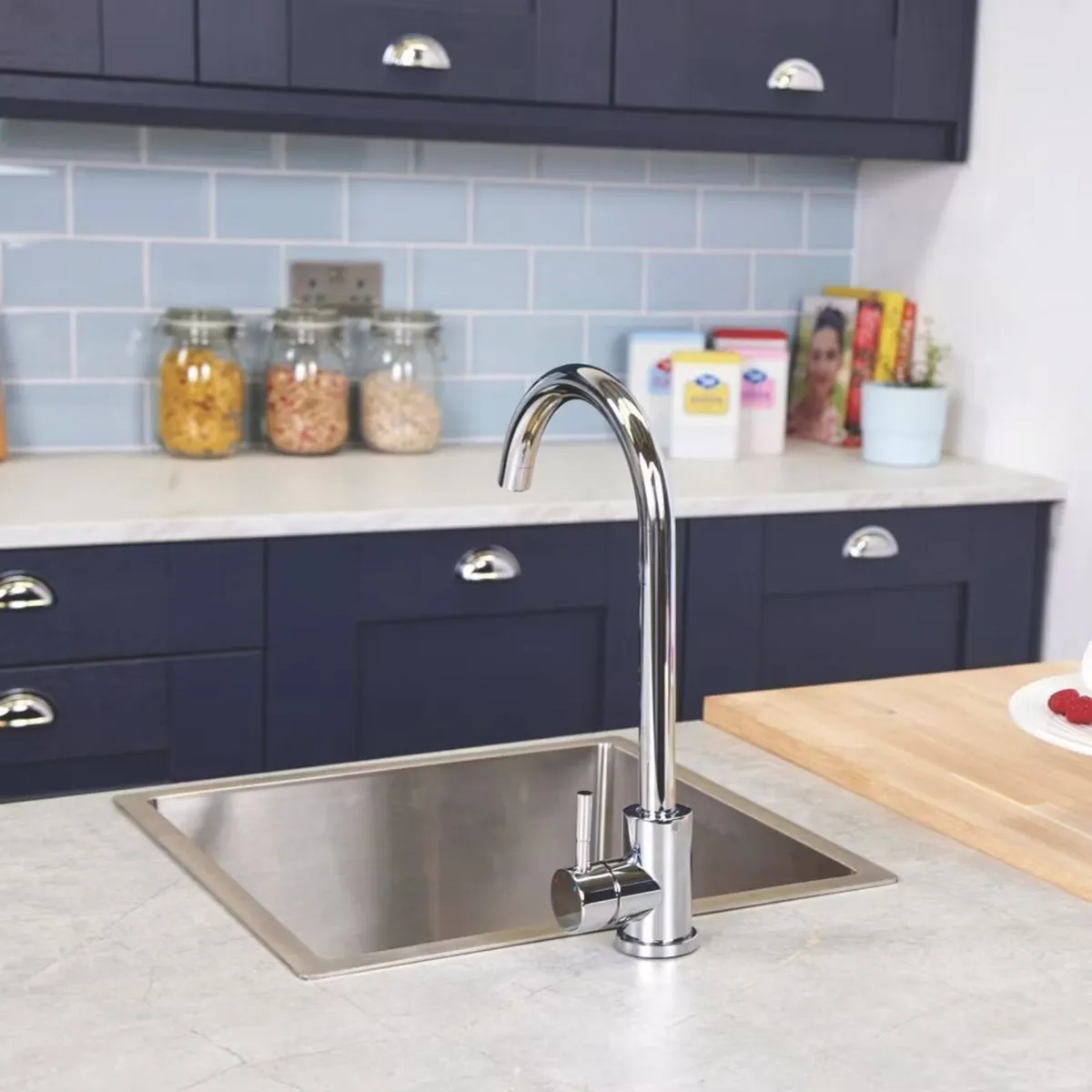 Chrome Kitchen Sink Mixer Tap | Single Lever - Image 2