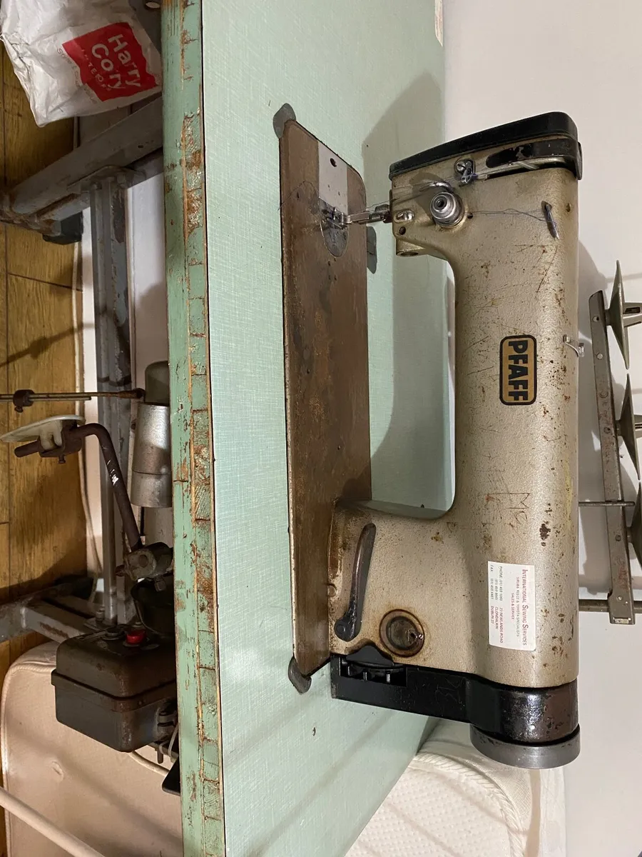 Sewing machine - Image 2