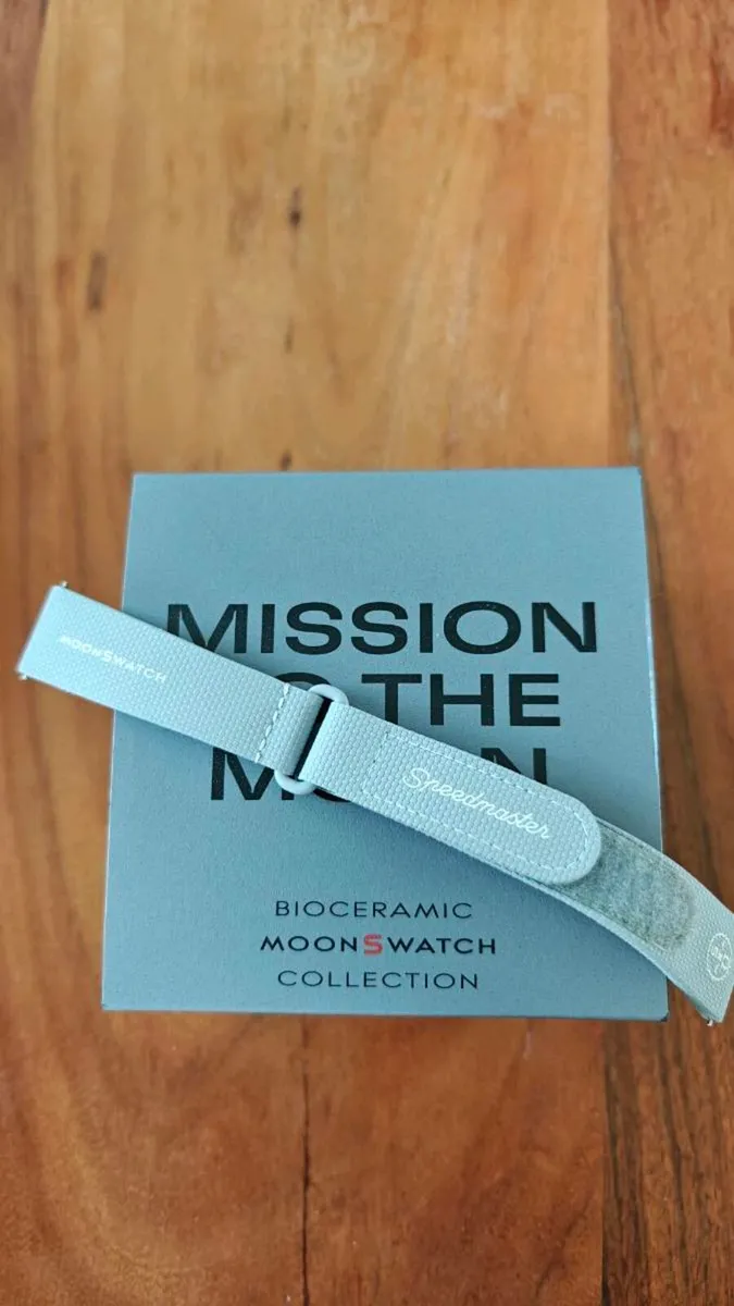Swatch MoonSwatch Mission to the Moon - Image 3