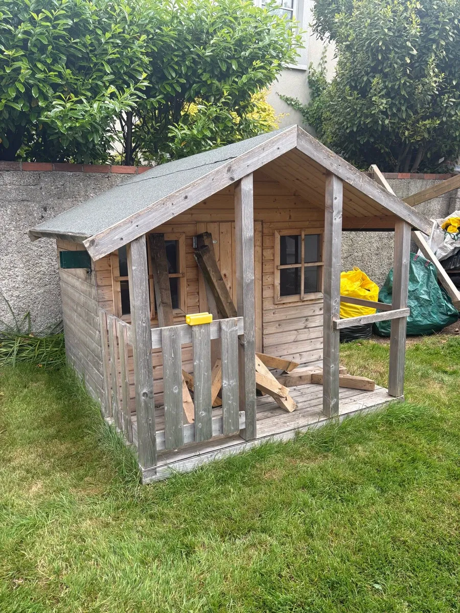 Treehouse and swing set - Image 2