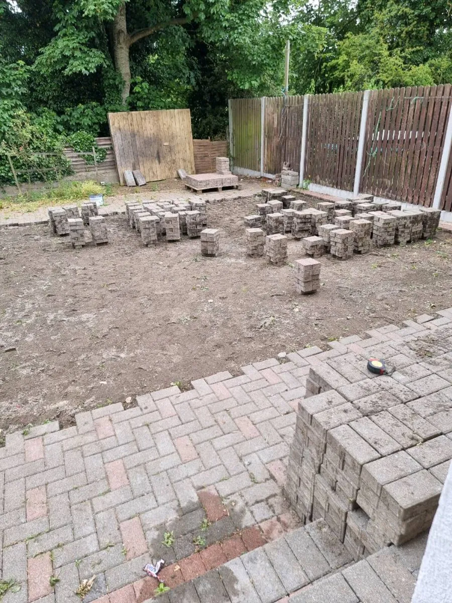 2000+ Patio blocks - Image 3