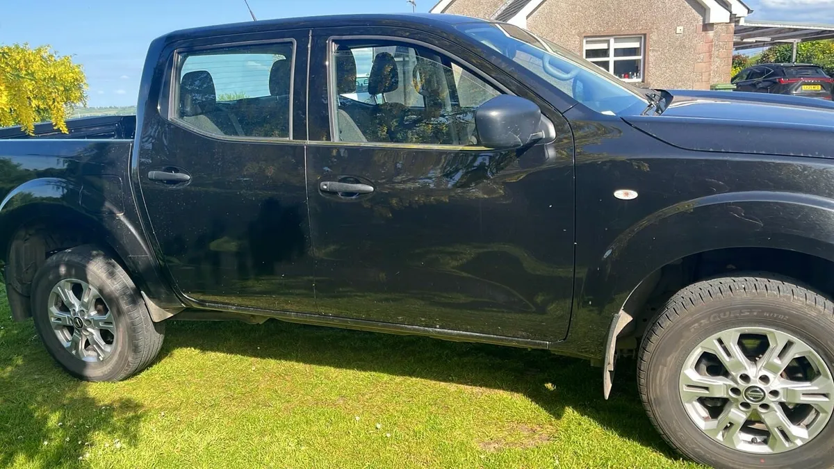 2021 Navara - Image 2