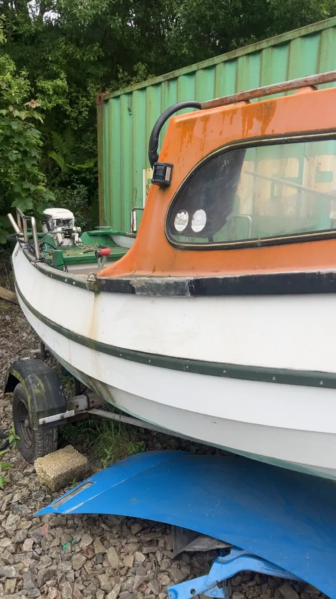 17ft boat  and trailer - Image 4