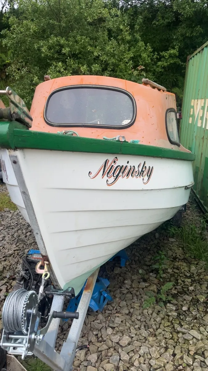 17ft boat  and trailer - Image 2