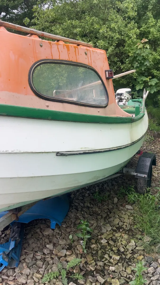 17ft boat  and trailer - Image 3