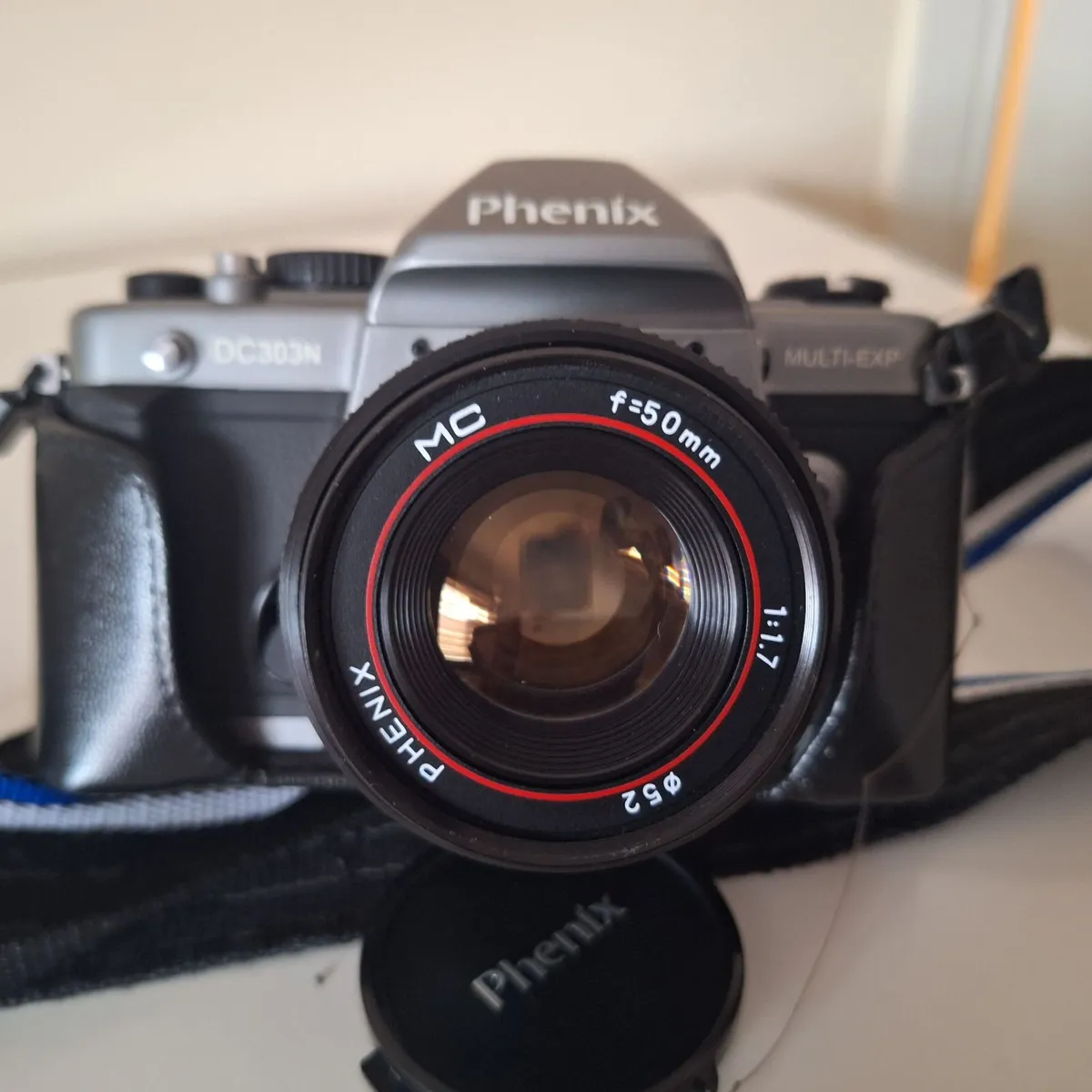 Phenix DC303N SLR Camera + Suntax 328 AZ Flash Set - Image 2