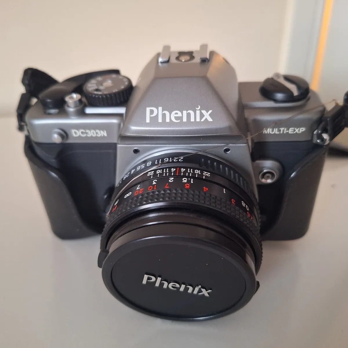 Phenix DC303N SLR Camera + Suntax 328 AZ Flash Set - Image 3
