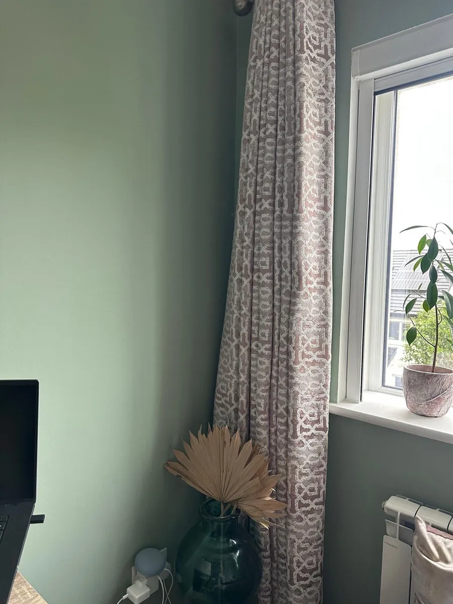 Pair of curtains - Image 2