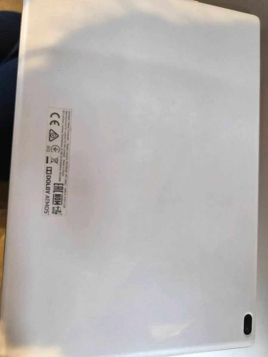 Lenovo tablet - Model TB-X304F - Image 2