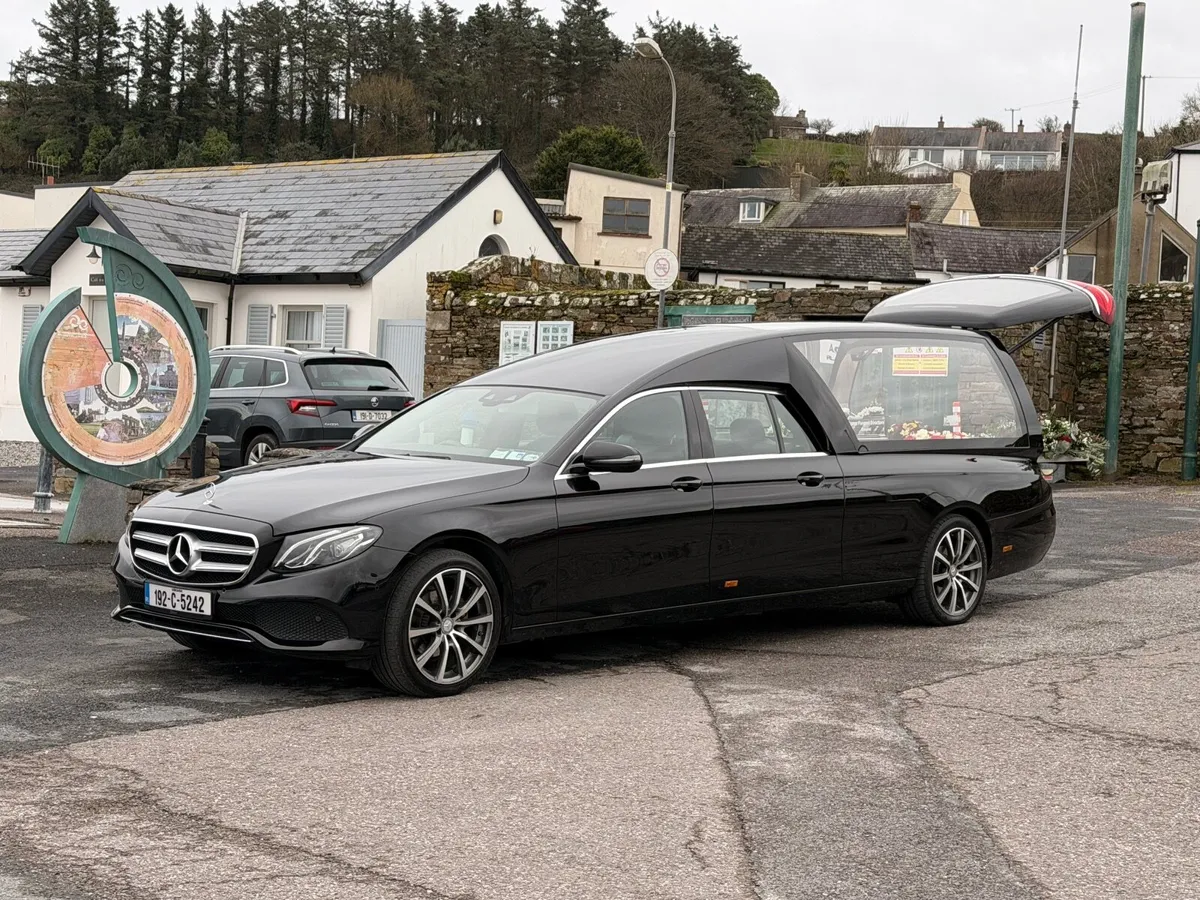 Mercedes five door Hearse - Image 1