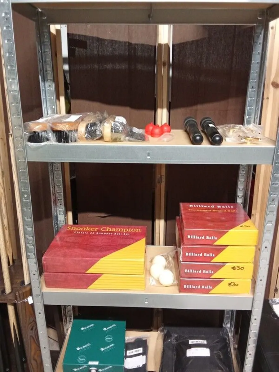 Snooker and Pool cues, cases and accessories - Image 4