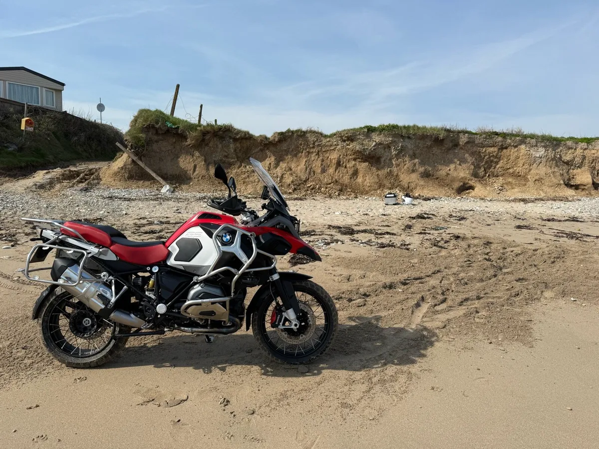 WANTED Akrapovič exhaust system 2016 R1200 GSA