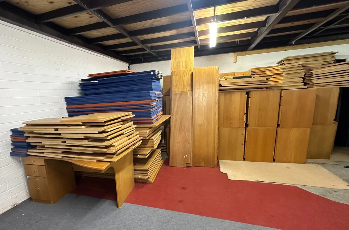 FREE 40+ office desks with dividers free to take - Image 2