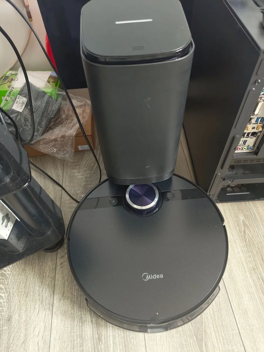 Midea S8 +  Vacuum Mop with Self Emptying  Dust bo - Image 1