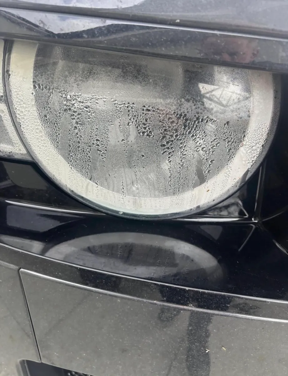 Land Rover/Range Rover headlight repair - Image 2
