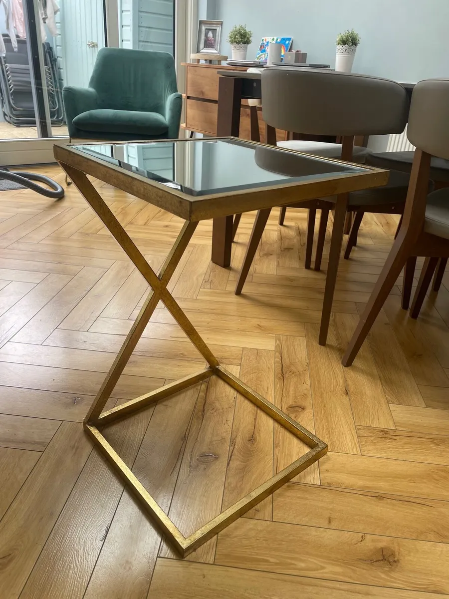 Table stand - Image 1