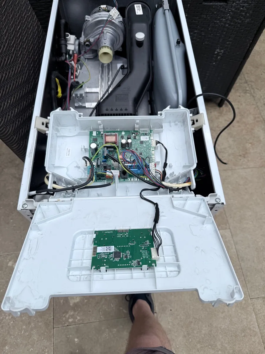 Glow worm gas boiler. - Image 3