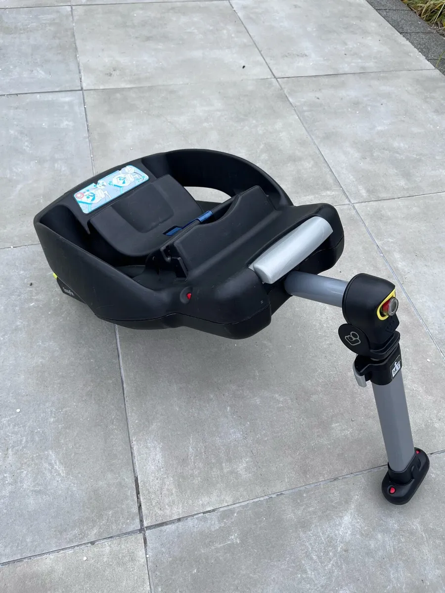 Maxi-Cosi EasyFix ISOFIX Base (ECE R44/04) - Image 1