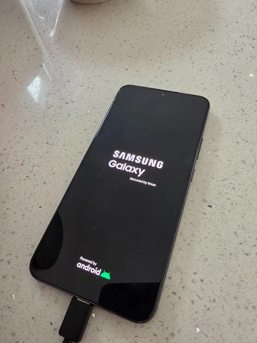 Samsung S22 plus 128gb - Image 1