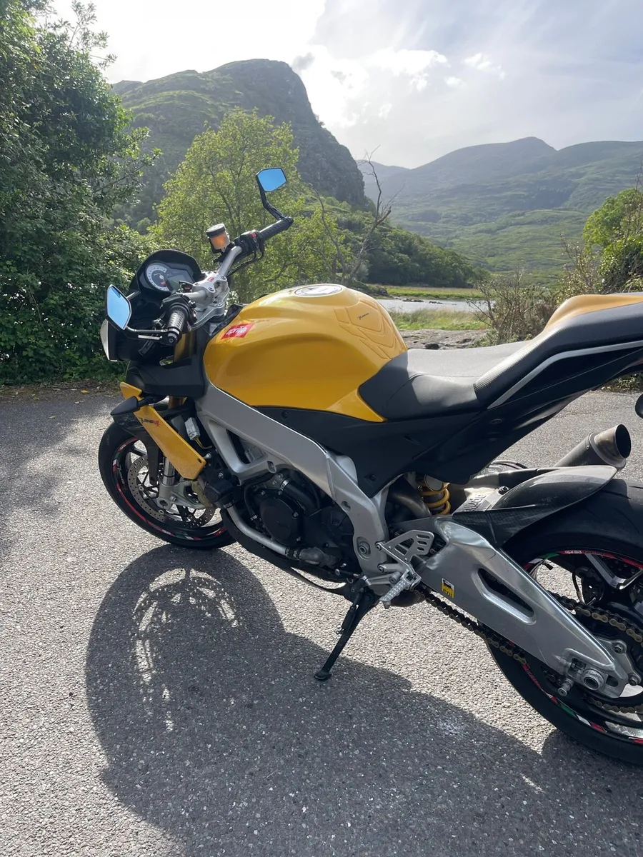 Aprilia Tuono V4 2012 - Image 2