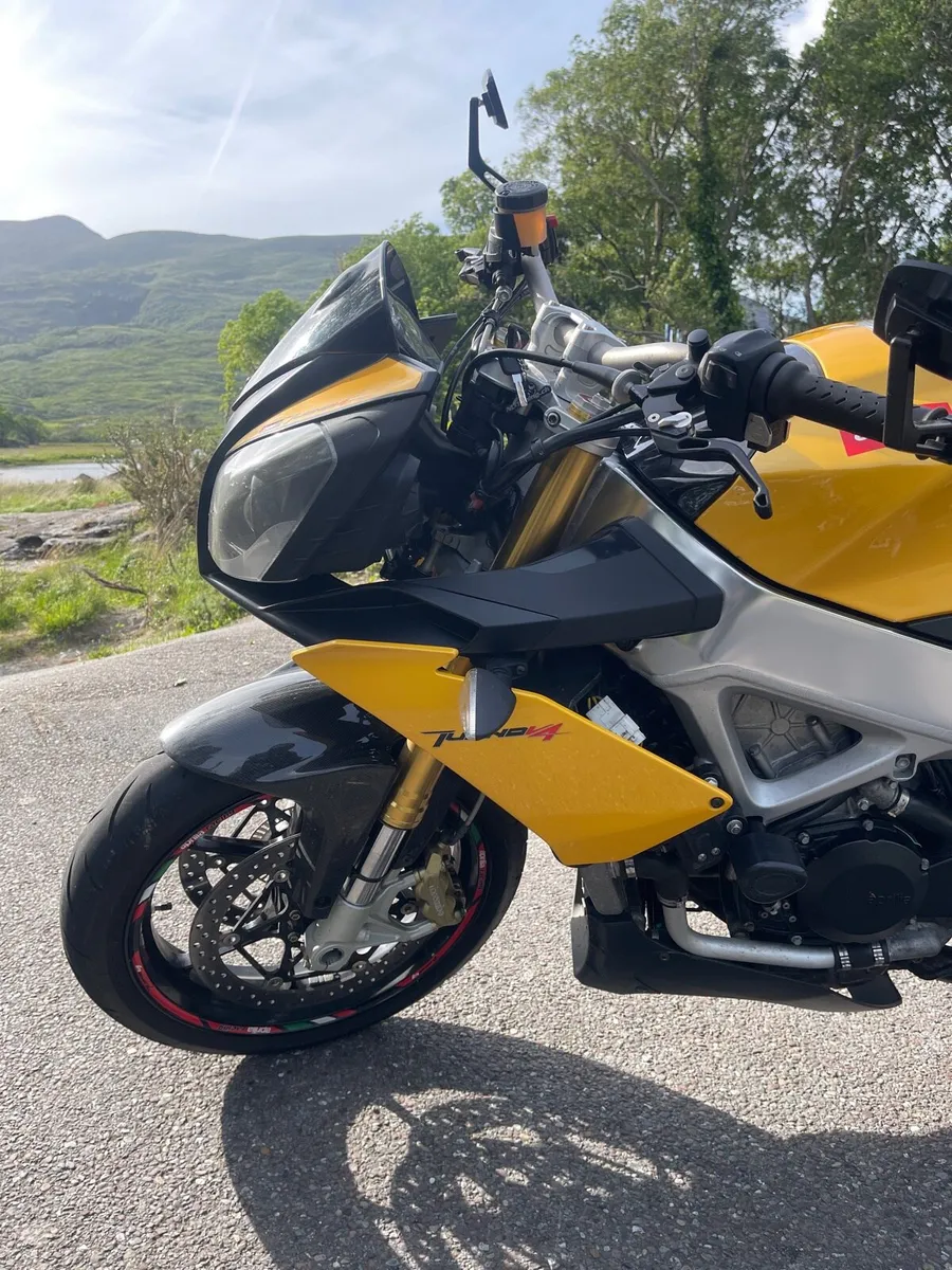 Aprilia Tuono V4 2012 - Image 3