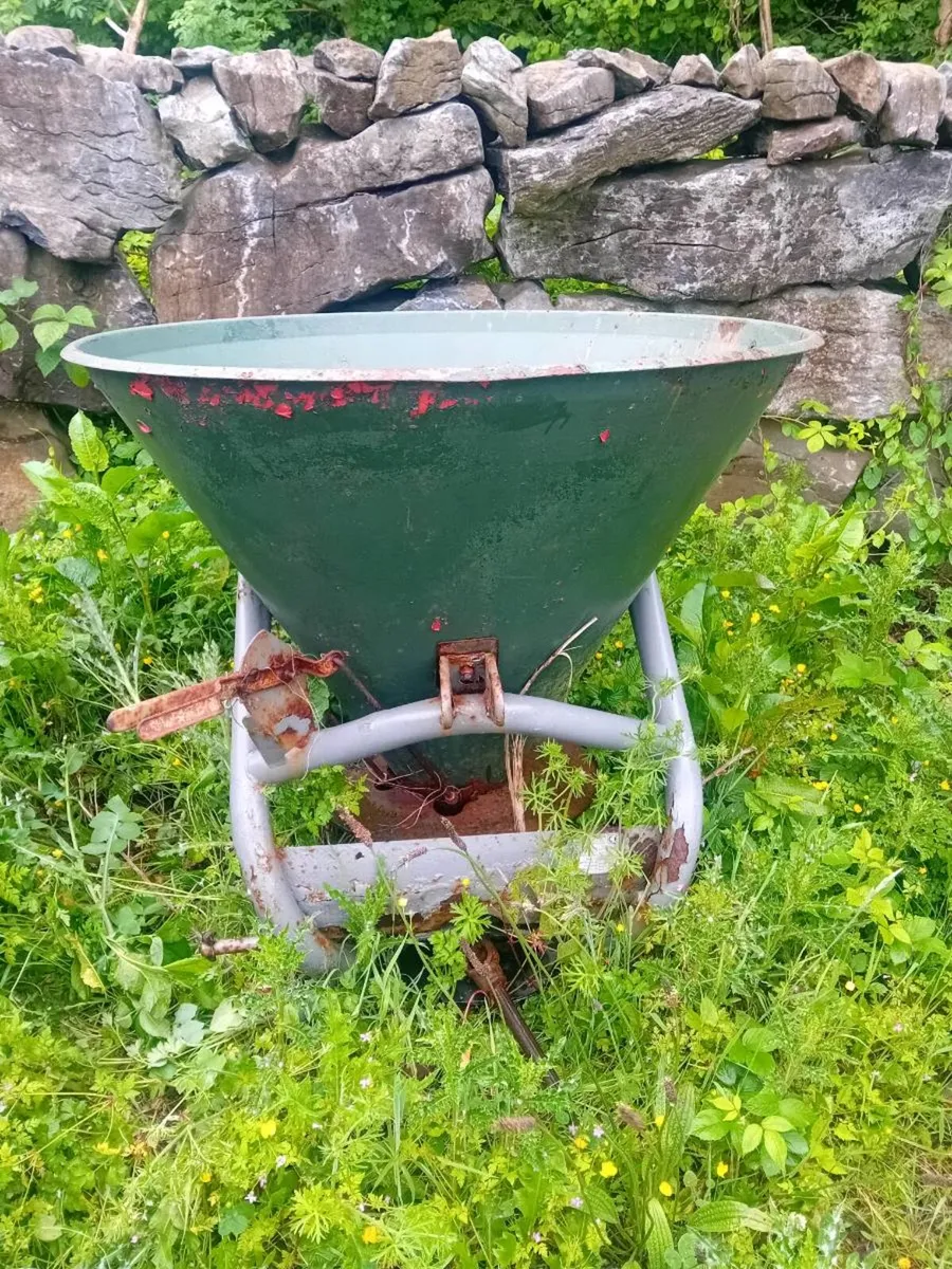 Tine harrow, fertiliser spreader - Image 2