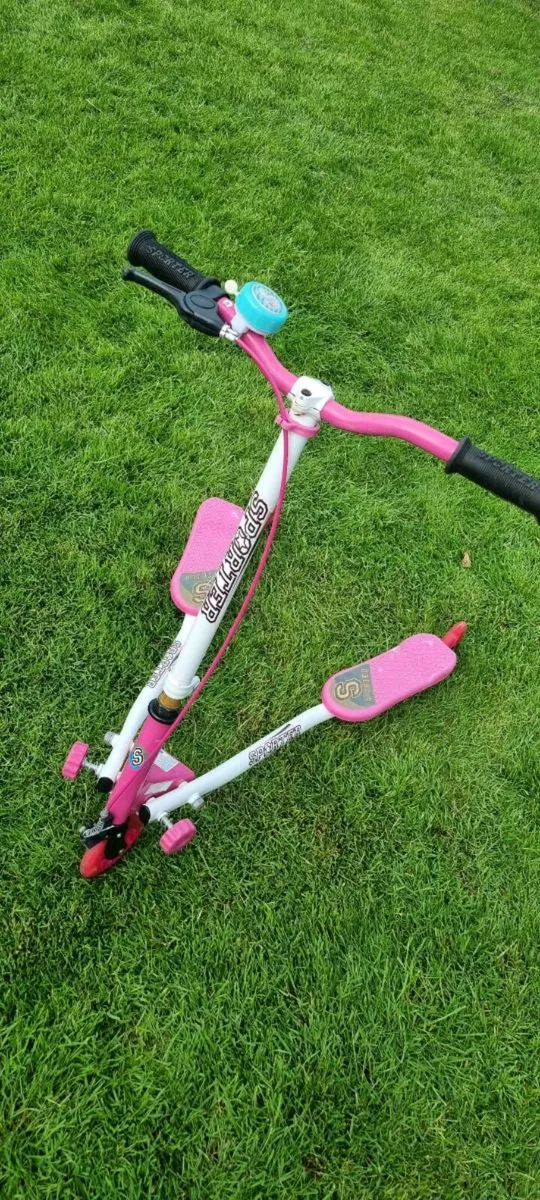 Sporter 3 Wheel Swing Scooter - Image 3