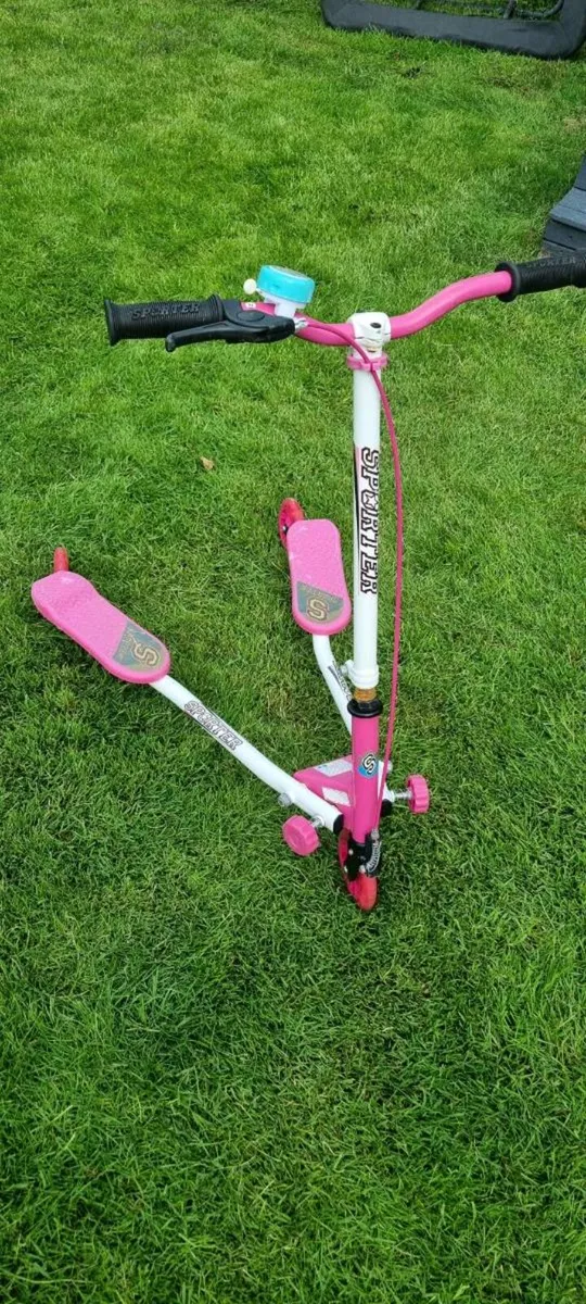Sporter 3 Wheel Swing Scooter - Image 1