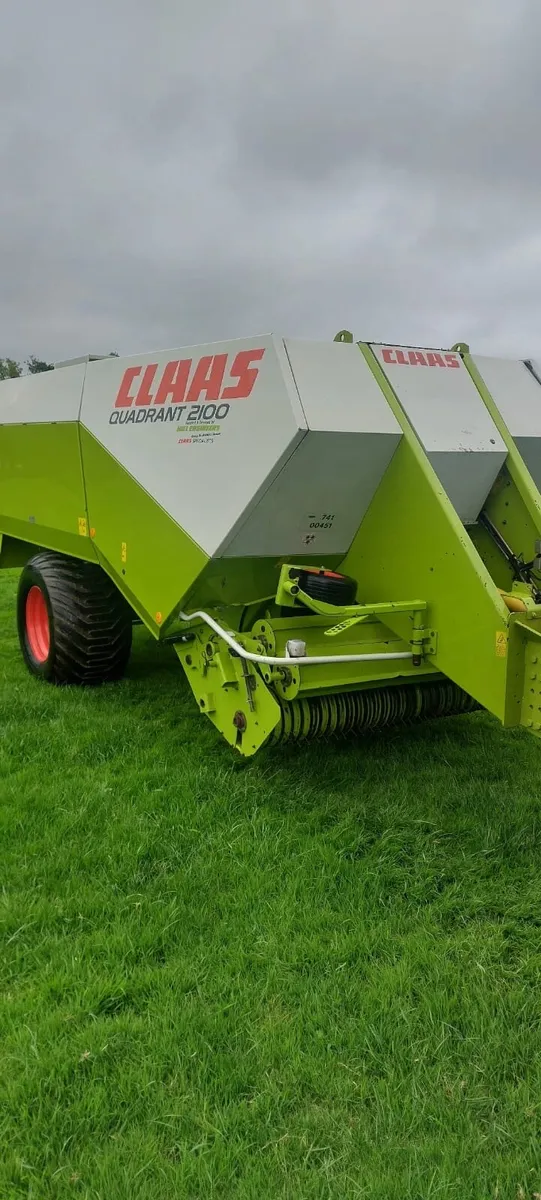 Claas 2100 big square baler - Image 2
