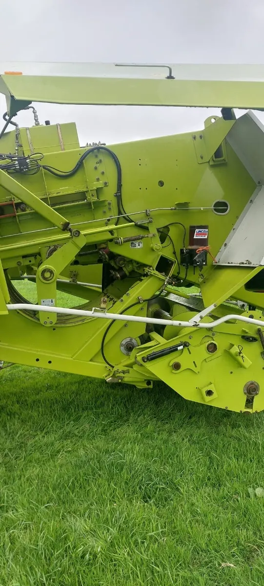 Claas 2100 big square baler - Image 3
