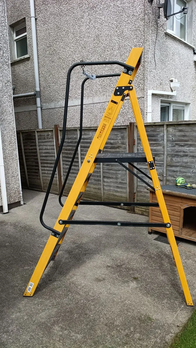 Werner Podium Stepladder - Image 3