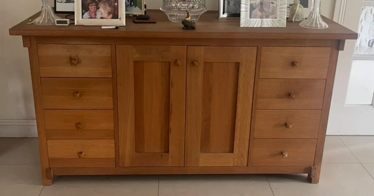 Side board