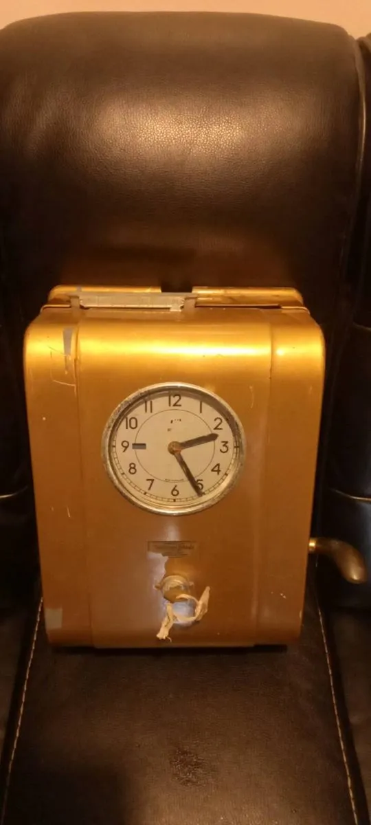 Antique HEAVY Industrial card clock-in Machine - Image 1