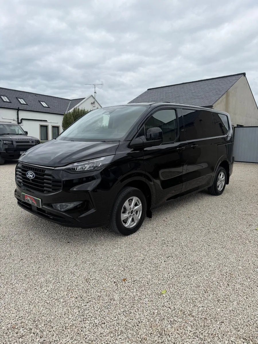 2025 Ford Transit Custom 300 Limited - Image 3