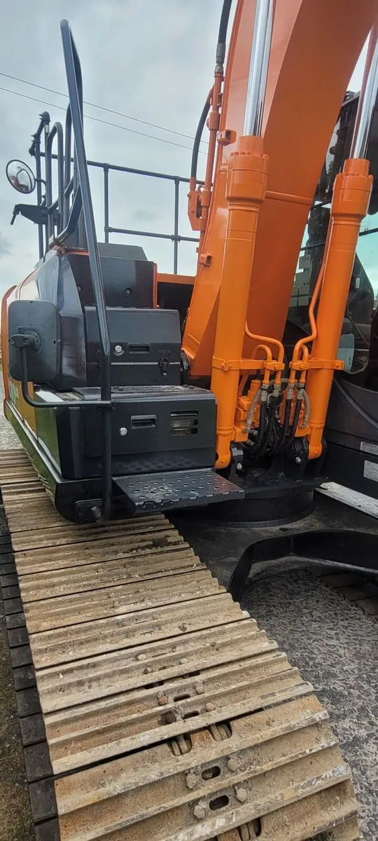 Hitachi 130-6 - Image 4