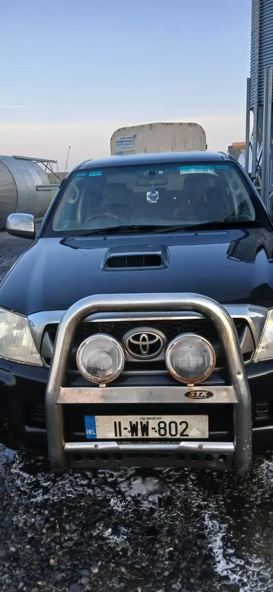Toyota Hilux 2011 - Image 3