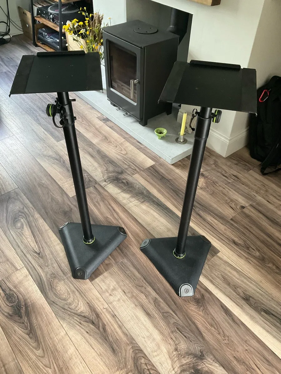 Gravity 3202 Speaker Stands - Image 1