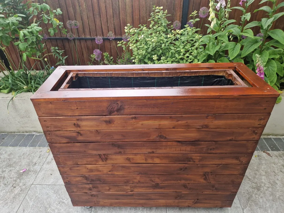 Tall Patio Planters with removable plant box - Image 3