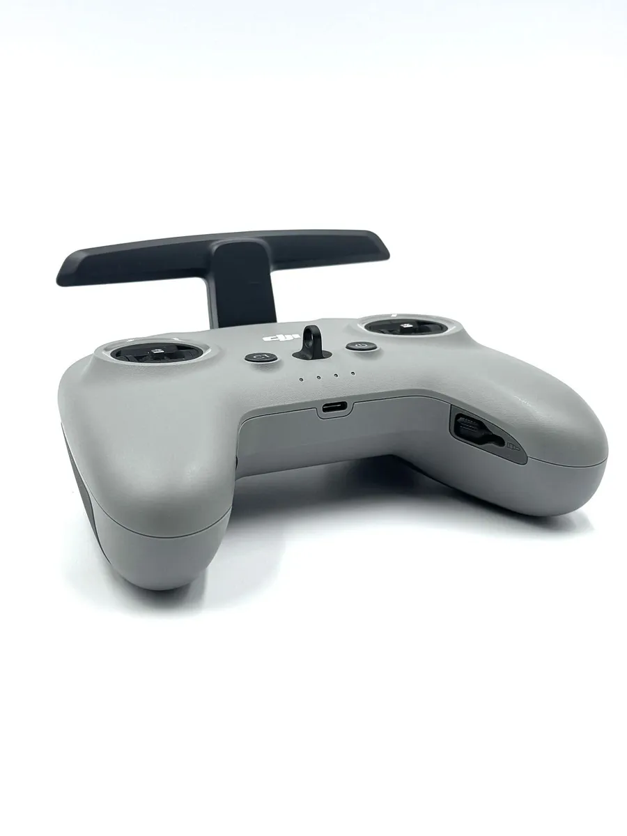 DJI FPV Fly More Combo - Image 4