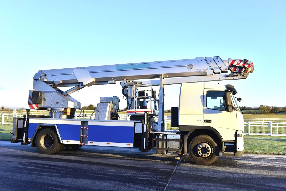 Bronto S34MDT 1996 Cherrypicker - Image 2
