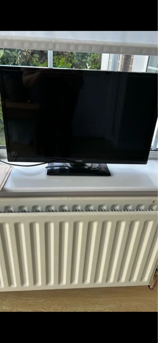 24 inch Tv lcd - Image 1