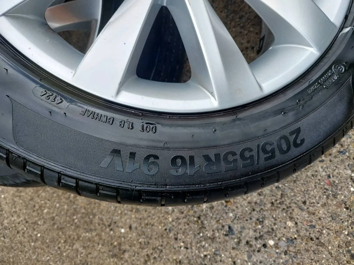 16" SKODA ALLOY WHEELS AND TYRES - Image 4