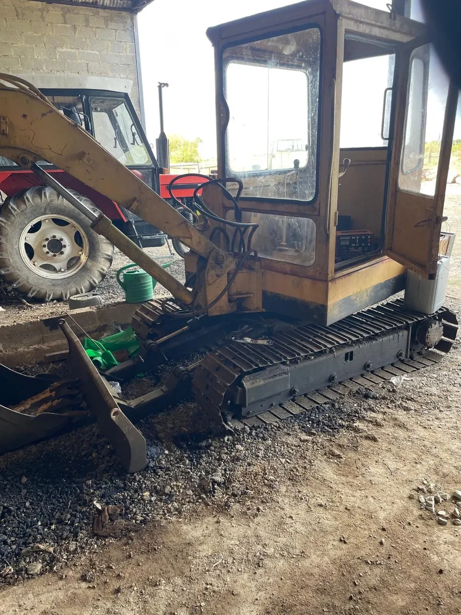 Mini digger - Image 1