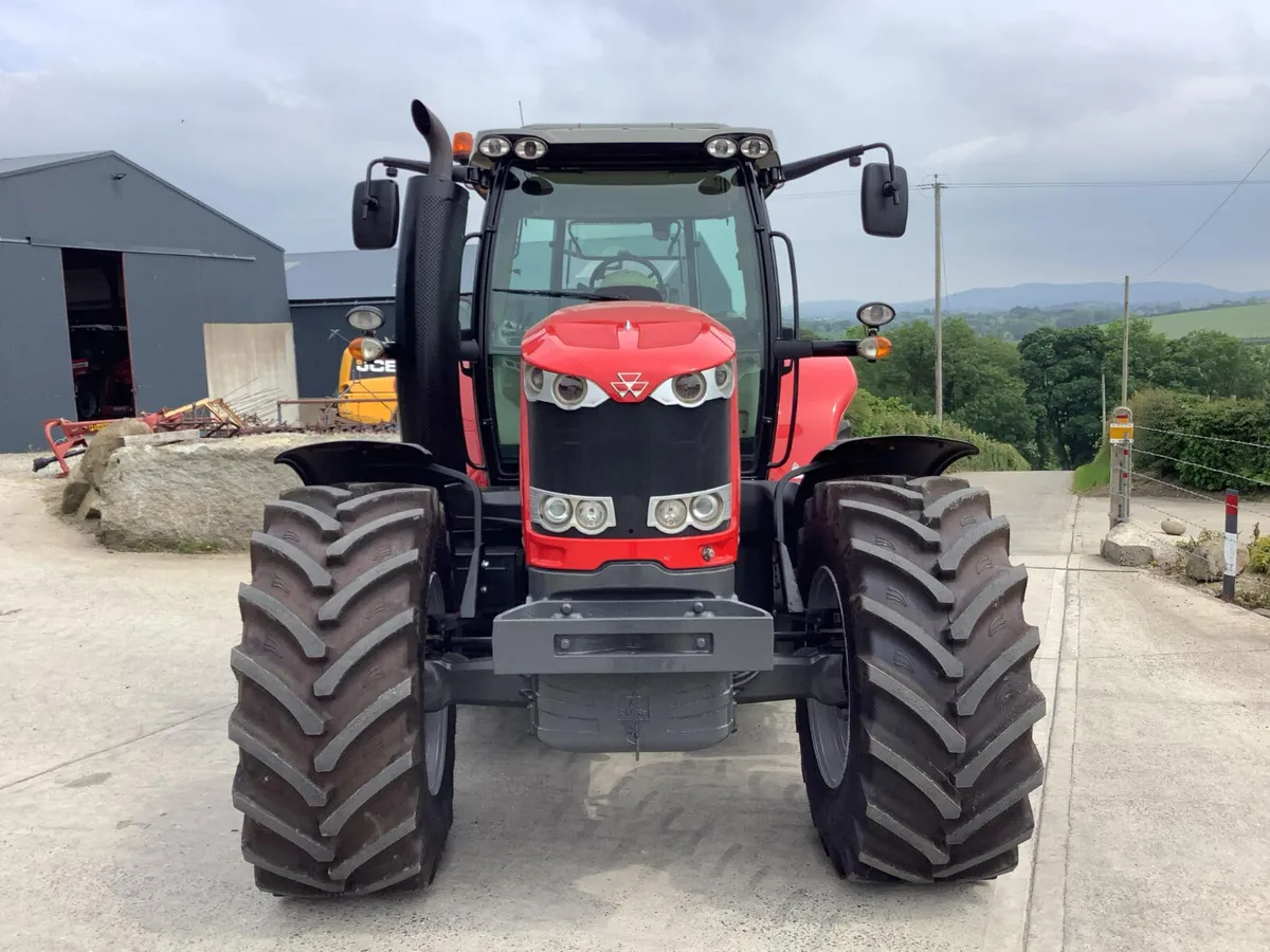 2015 MF 7618 - Image 2