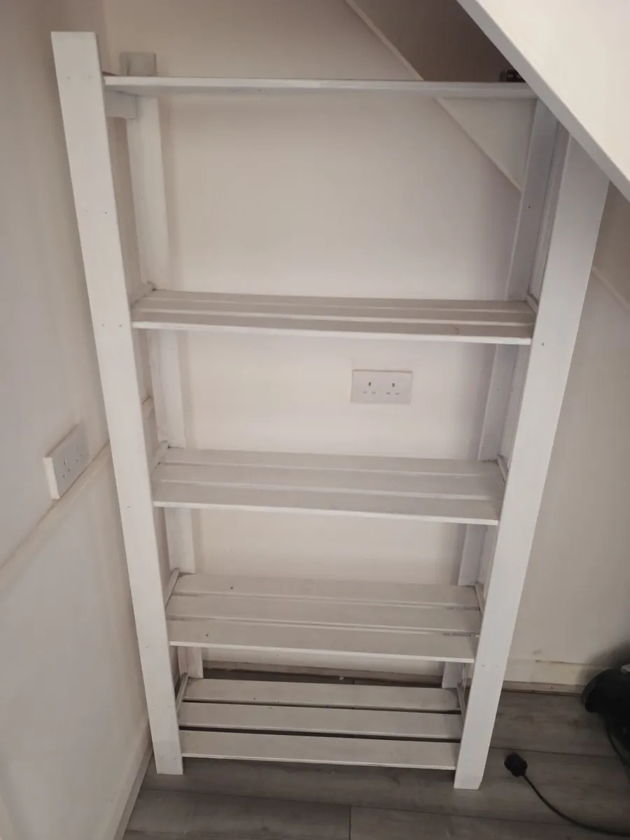 Shelve